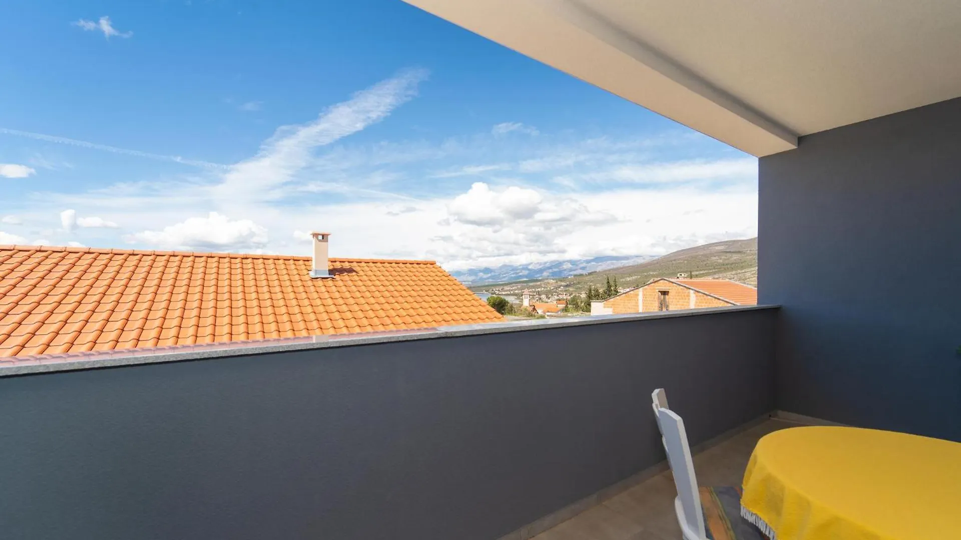1 Bedroom Beautiful Apartment In Gornji Karin